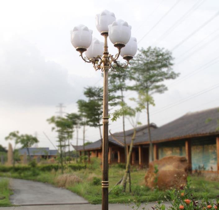 Goedkope Elegante Decoratieve Outdoor Lighting Garden Lamp Post